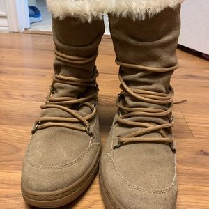 Earth winter boots